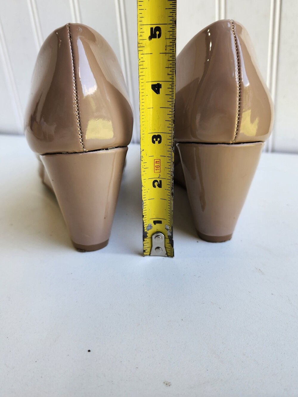Chinese Laundry Women's Beige Nude Tan Solid Wedge Shoes Patent Leather Sz 6 - Picture 7 of 9